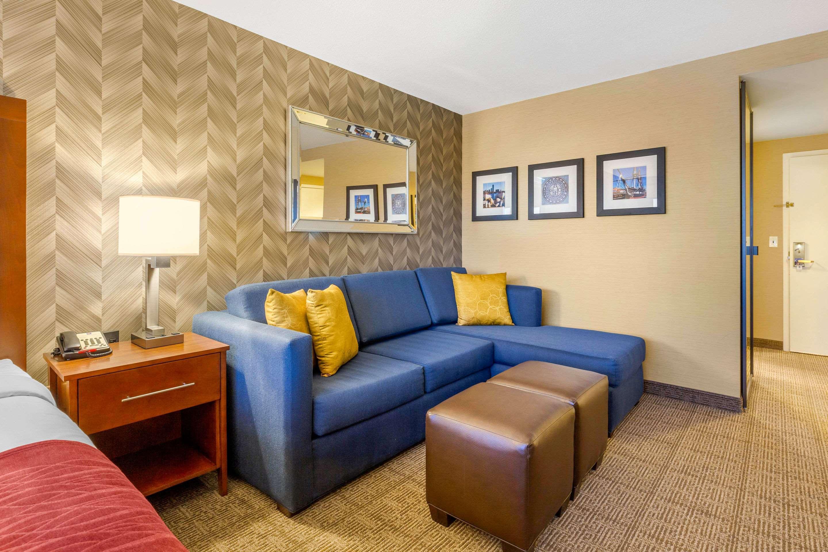 Comfort Inn & Suites Logan International Airport Revere Exterior foto